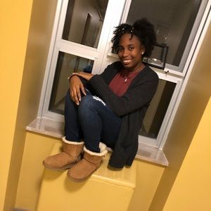 Meet your Posher, Melissa